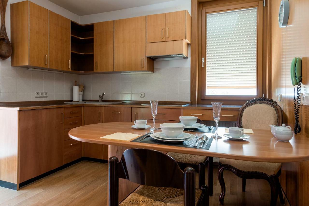 Rozna Dolina Apartment リュブリャナ エクステリア 写真